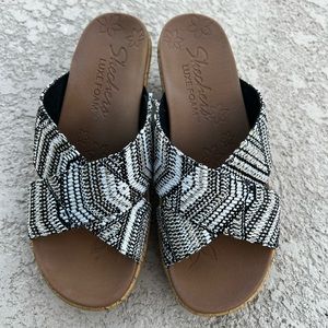 Women’s wedge sandal. Skechers size 6